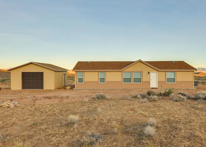 Mtn Views, 15 Mi To Dtwn Kingman: Family Home! Kingman