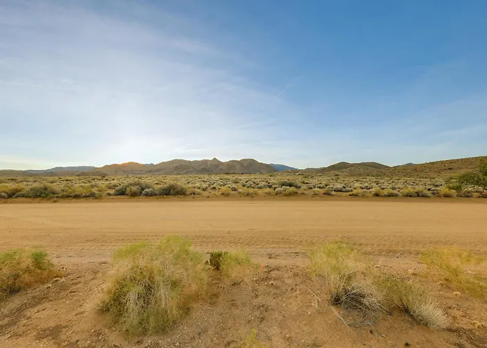 Mtn Views, 15 Mi To Dtwn Kingman: Family Home! Holiday home